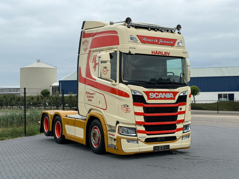 Scania R500 2.95 WB, VOLLUCHT, PTO VOORBEREID, LEER, INTERIEUR. - Trekker: afbeelding 1 Scania R500 2.95 WB, VOLLUCHT, PTO VOORBEREID, LEER, INTERIEUR. - Trekker: afbeelding 1