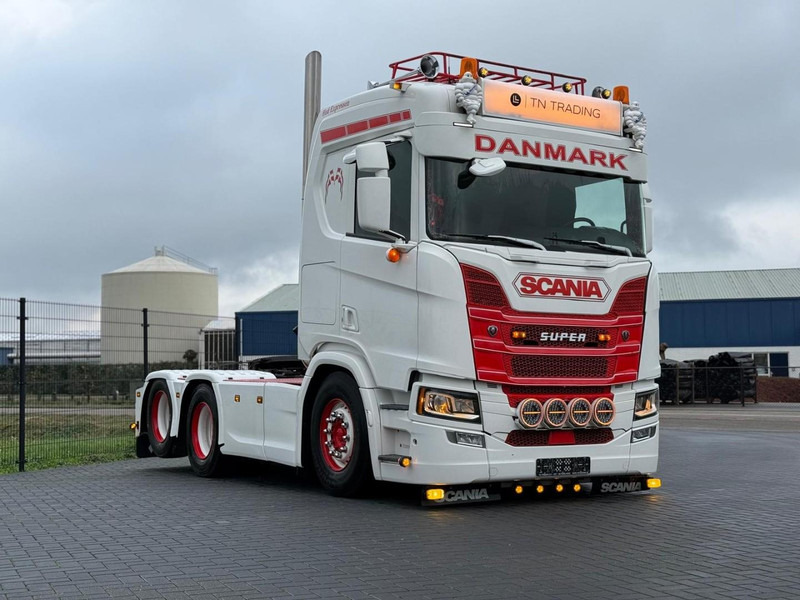 Scania R500 NGS SHOWTRUCK, 2.95WB, HYDRAULIEK, VOLLUCHT, OLD SCHOOL. - Trekker: afbeelding 1 Scania R500 NGS SHOWTRUCK, 2.95WB, HYDRAULIEK, VOLLUCHT, OLD SCHOOL. - Trekker: afbeelding 1