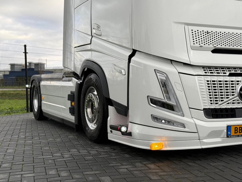 Volvo FH 13.460XL NEW, FULL AIR, ALCOA, HYDRAULIC, XL, SHOW, FULL. - Trekker: afbeelding 5 Volvo FH 13.460XL NEW, FULL AIR, ALCOA, HYDRAULIC, XL, SHOW, FULL. - Trekker: afbeelding 5