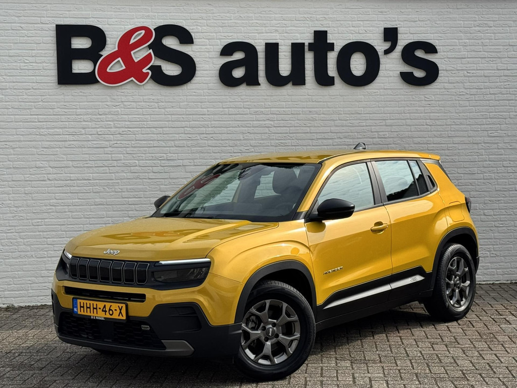 Jeep Avenger-1.2 Altitude Adaptive cruise control Climate control Parkeersensor achter DAB radio - SUV: afbeelding 1 Jeep Avenger-1.2 Altitude Adaptive cruise control Climate control Parkeersensor achter DAB radio - SUV: afbeelding 1