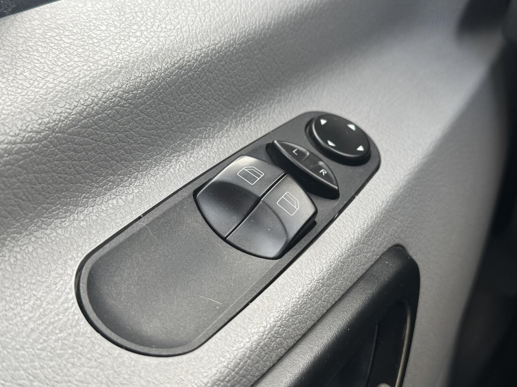 Gesloten bestelwagen Mercedes-Benz Sprinter-213 2.2 CDI 366 DC 2x Schuifdeur Airco Imperiaal Treeplank Trekhaak 3 Zitplaatsen: afbeelding 20