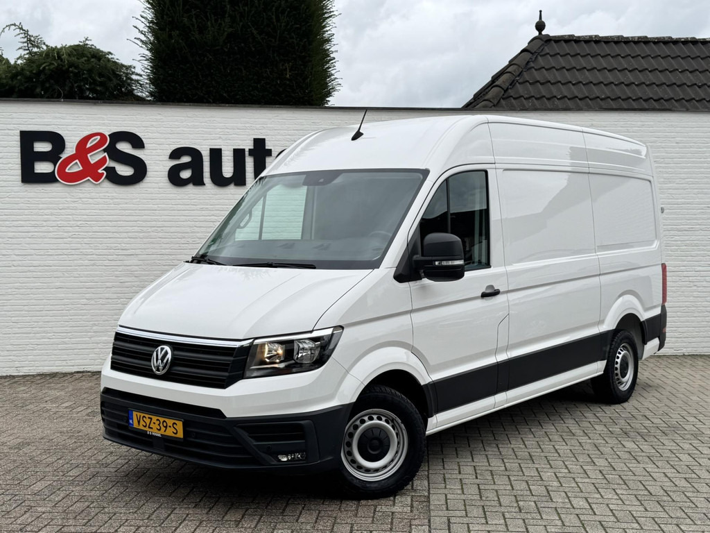 Volkswagen Crafter-30 2.0 TDI L3H3 Highline 4S banden Trekhaak Carplay Pdc v+a Cruise DAB - Gesloten bestelwagen: afbeelding 1 Volkswagen Crafter-30 2.0 TDI L3H3 Highline 4S banden Trekhaak Carplay Pdc v+a Cruise DAB - Gesloten bestelwagen: afbeelding 1