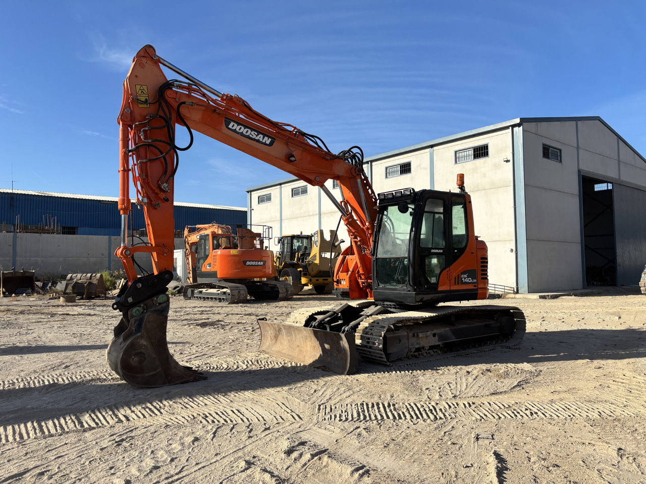 DOOSAN DX140-3 - Rupsgraafmachine: afbeelding 1 DOOSAN DX140-3 - Rupsgraafmachine: afbeelding 1