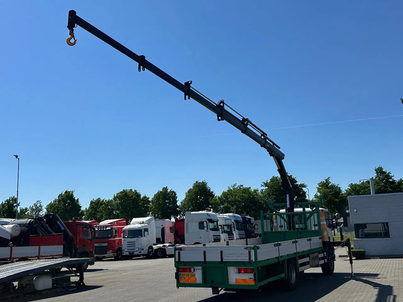Scania P94-220 HIAB 102 / 5x Extentable / Euro 2 / Apk 02-2026! - Kraanwagen: afbeelding 4 Scania P94-220 HIAB 102 / 5x Extentable / Euro 2 / Apk 02-2026! - Kraanwagen: afbeelding 4