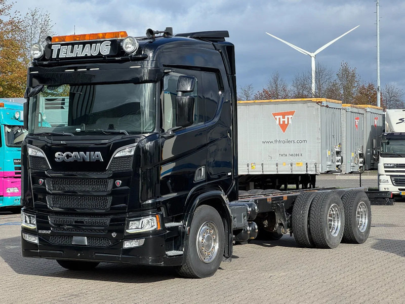 Scania R650 V8 6x4 Chassis Retarder WB 4.50 Only 465tkm! - Chassis vrachtwagen: afbeelding 1 Scania R650 V8 6x4 Chassis Retarder WB 4.50 Only 465tkm! - Chassis vrachtwagen: afbeelding 1