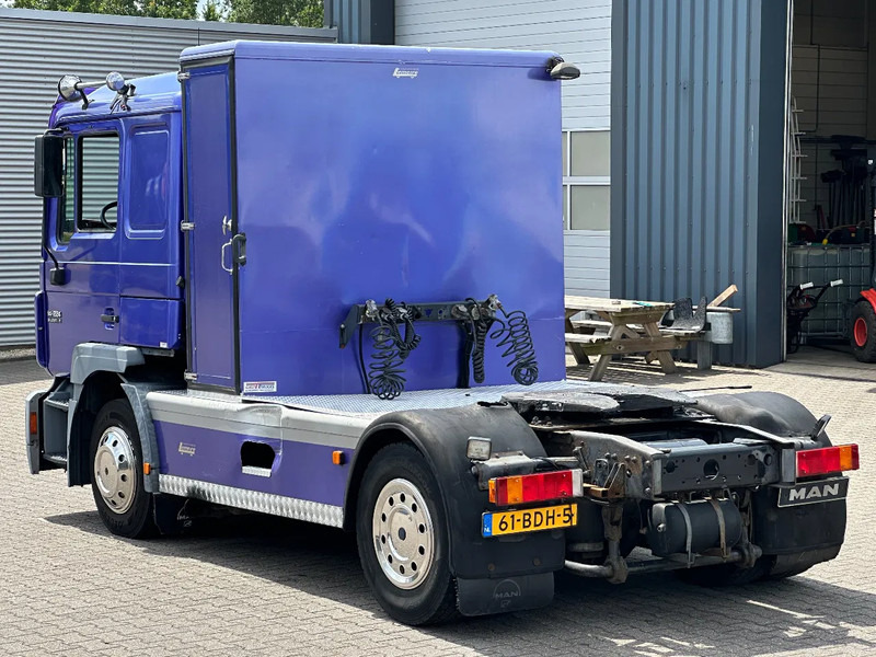 MAN 14.224 4x2 Euro 2 / 6 Cilinder / Manual / 290Tkm! - Trekker: afbeelding 4 MAN 14.224 4x2 Euro 2 / 6 Cilinder / Manual / 290Tkm! - Trekker: afbeelding 4