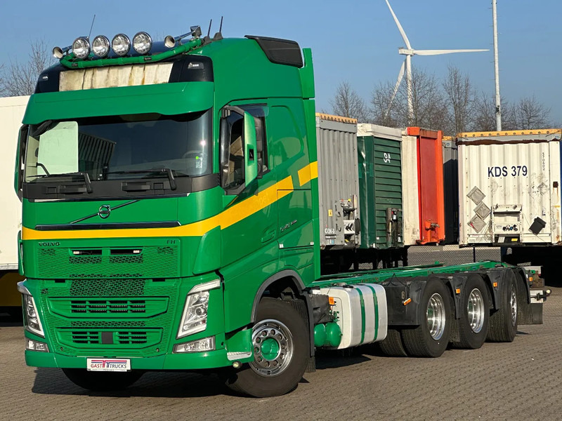 Volvo FH 13.540 Globe XL 8x4*4 Chassis Retarder *447 Tkm* - Chassis vrachtwagen: afbeelding 1 Volvo FH 13.540 Globe XL 8x4*4 Chassis Retarder *447 Tkm* - Chassis vrachtwagen: afbeelding 1