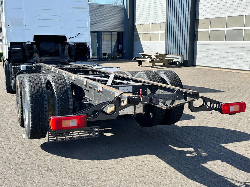 Volvo FH 16.650 6x2 Chassis Retarder Euro 6 WB 4.30 Full Air - Chassis vrachtwagen: afbeelding 5 Volvo FH 16.650 6x2 Chassis Retarder Euro 6 WB 4.30 Full Air - Chassis vrachtwagen: afbeelding 5