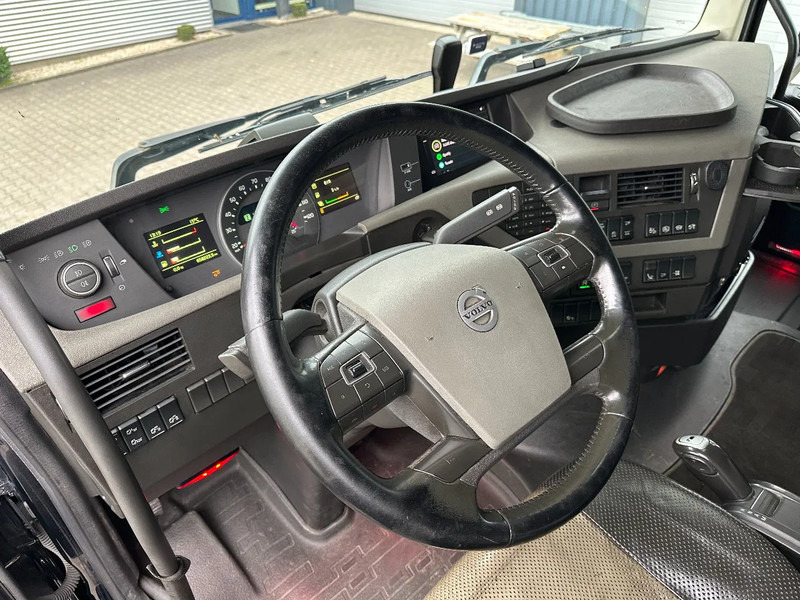 Chassis vrachtwagen Volvo FH 540 6x2 Globe XL - Retarder - Dual Clutch - 4.30 WB - Full Air: afbeelding 13 Chassis vrachtwagen Volvo FH 540 6x2 Globe XL - Retarder - Dual Clutch - 4.30 WB - Full Air: afbeelding 13