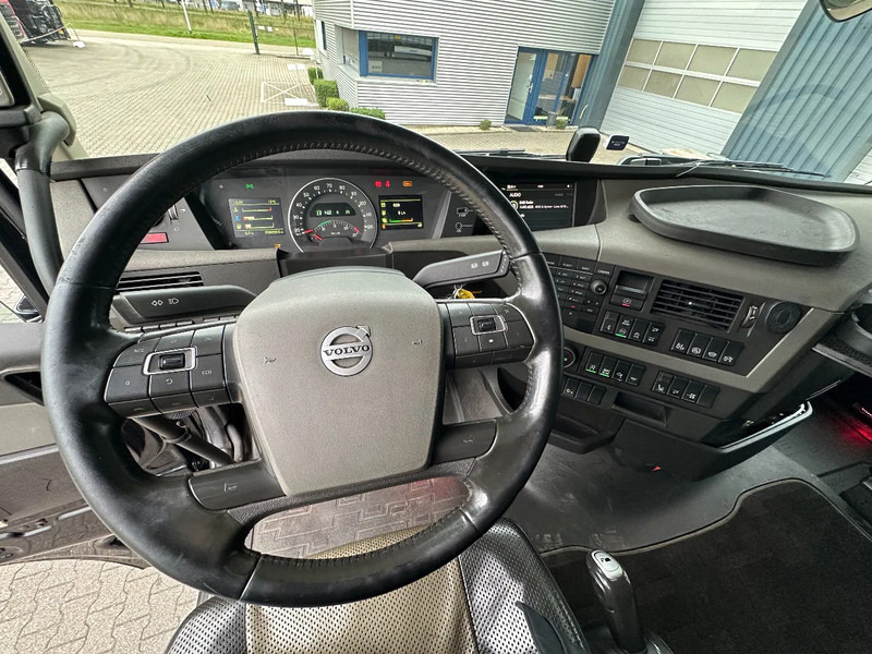 Chassis vrachtwagen Volvo FH 540 6x2 Globe XL - Retarder - Dual Clutch - 4.30 WB - Full Air: afbeelding 17 Chassis vrachtwagen Volvo FH 540 6x2 Globe XL - Retarder - Dual Clutch - 4.30 WB - Full Air: afbeelding 17