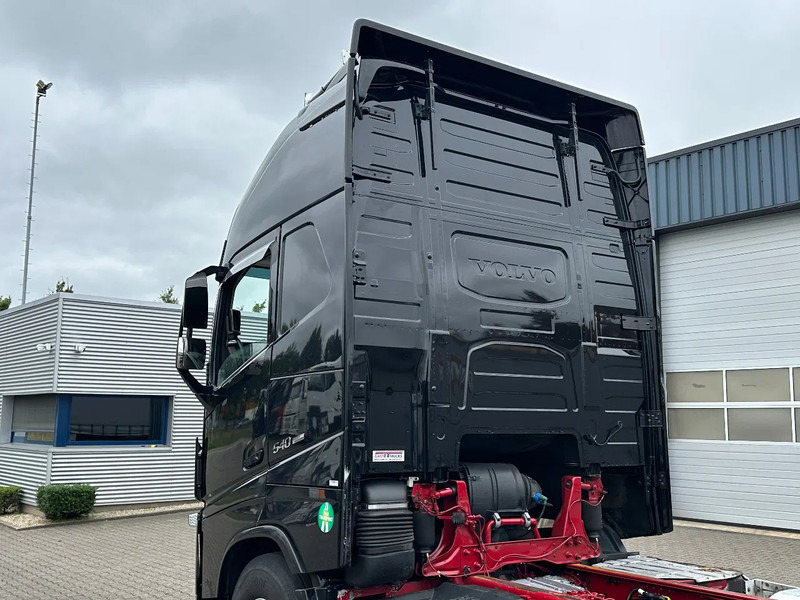 Chassis vrachtwagen Volvo FH 540 6x2 Globe XL - Retarder - Dual Clutch - 4.30 WB - Full Air: afbeelding 10 Chassis vrachtwagen Volvo FH 540 6x2 Globe XL - Retarder - Dual Clutch - 4.30 WB - Full Air: afbeelding 10