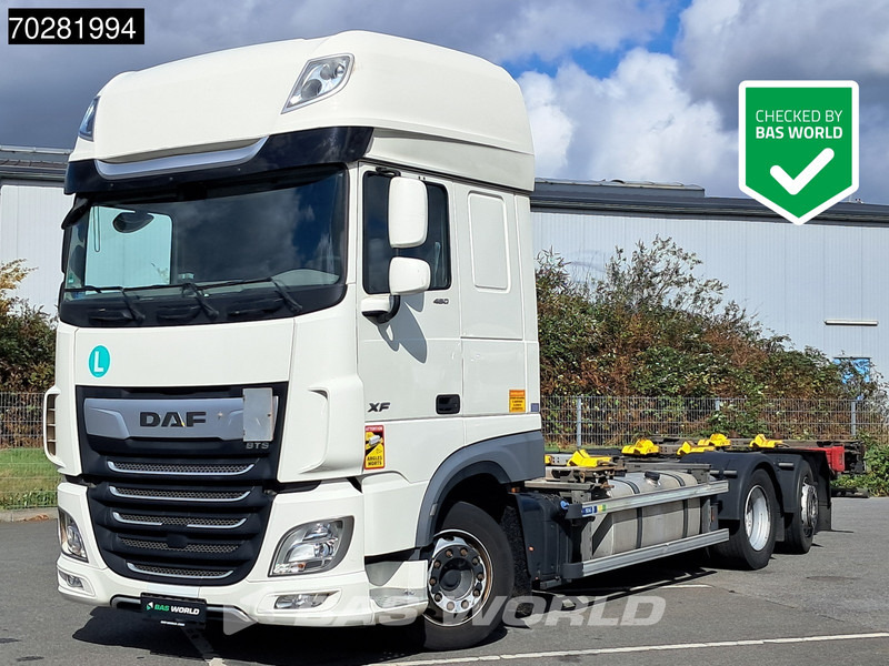 DAF XF 480 6X2 SSC Retarder 2xTanks Lift/Steering ACC Euro 6 - Containertransporter/ Wissellaadbak vrachtwagen: afbeelding 1 DAF XF 480 6X2 SSC Retarder 2xTanks Lift/Steering ACC Euro 6 - Containertransporter/ Wissellaadbak vrachtwagen: afbeelding 1