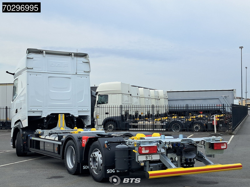 DAF XG 480 6X2 NEW! Lift+steering Axle BDF Maxi 1020 - 1320 Automatic Euro 6 - Containertransporter/ Wissellaadbak vrachtwagen: afbeelding 2 DAF XG 480 6X2 NEW! Lift+steering Axle BDF Maxi 1020 - 1320 Automatic Euro 6 - Containertransporter/ Wissellaadbak vrachtwagen: afbeelding 2
