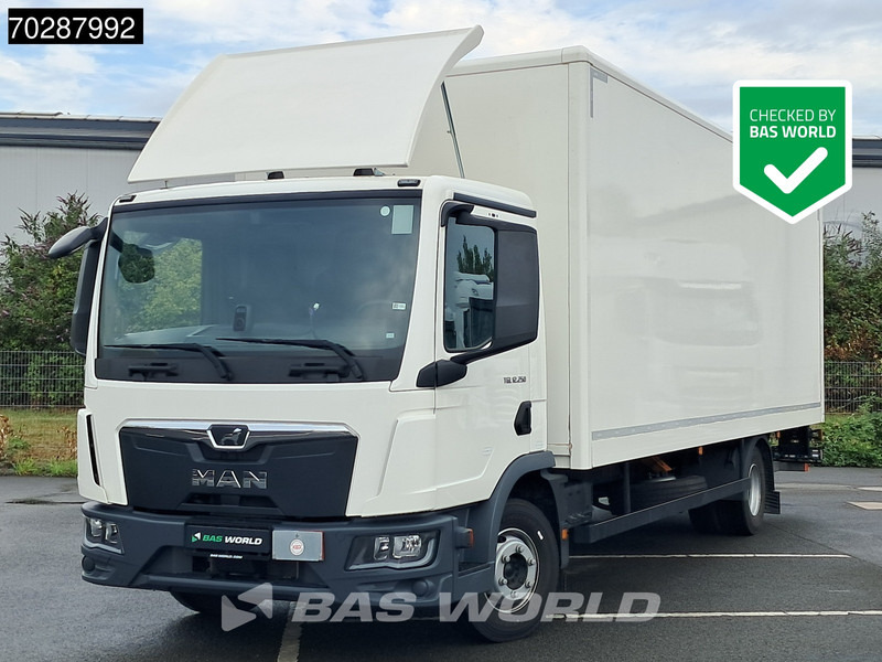MAN TGL 12.250 4X2 12tonner LOW Mileage! 1500kg Ladebordwand Automatic Euro 6 - Bakwagen: afbeelding 1 MAN TGL 12.250 4X2 12tonner LOW Mileage! 1500kg Ladebordwand Automatic Euro 6 - Bakwagen: afbeelding 1