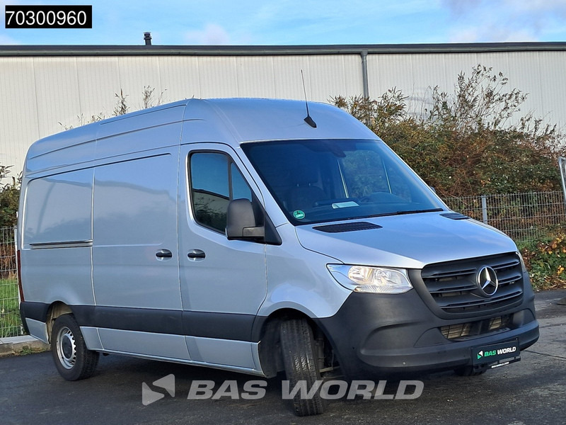 Mercedes-Benz Sprinter 315 CDI Automatik L2H2 150PS Klima Kamera Parksensoren MBUX CarPlay Euro6 L2 A/C - Kleine bestelwagen: afbeelding 2 Mercedes-Benz Sprinter 315 CDI Automatik L2H2 150PS Klima Kamera Parksensoren MBUX CarPlay Euro6 L2 A/C - Kleine bestelwagen: afbeelding 2