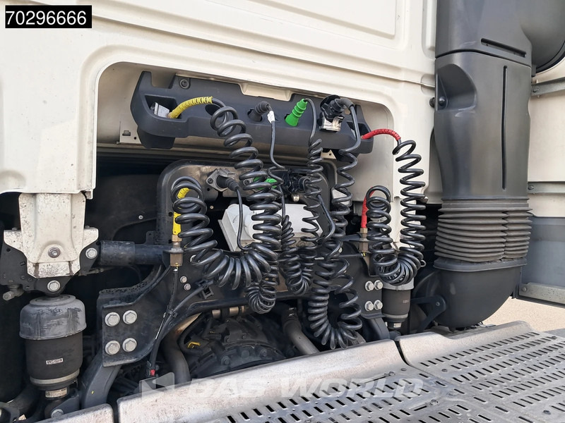 DAF XF 480 4X2 SSC Retarder 2xTanks ACC LED Standklima Euro 6 - Trekker: afbeelding 3 DAF XF 480 4X2 SSC Retarder 2xTanks ACC LED Standklima Euro 6 - Trekker: afbeelding 3