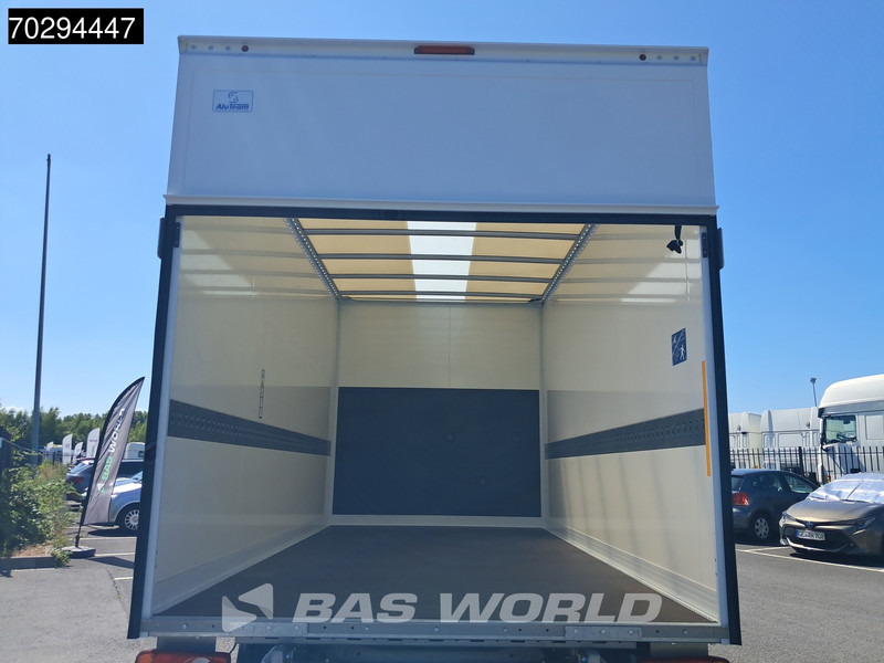 Volkswagen Crafter 177pk Neu! Automatik 2025 Facelift Koffer Ladebordwand Navi Klima Tempomat LED Euro6 21m3 A/C Cruise control - Bestelwagen gesloten laadbak: afbeelding 3 Volkswagen Crafter 177pk Neu! Automatik 2025 Facelift Koffer Ladebordwand Navi Klima Tempomat LED Euro6 21m3 A/C Cruise control - Bestelwagen gesloten laadbak: afbeelding 3