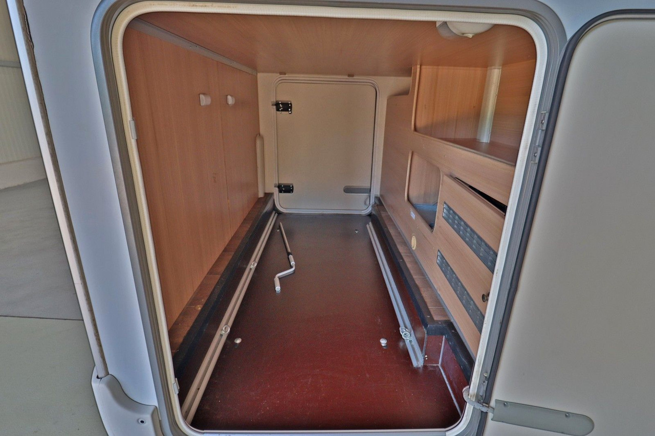 Bürstner Ixeo Time IT 670 G/Festbett+Hubbett/Garage/Klima - Half integraal camper: afbeelding 5 Bürstner Ixeo Time IT 670 G/Festbett+Hubbett/Garage/Klima - Half integraal camper: afbeelding 5