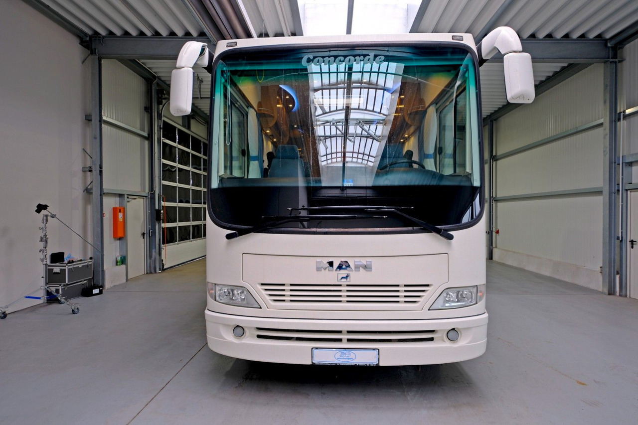 Concorde Liner 830 H/M.A.N/Festbett/Garage/PREISKNKALLER - Integraal camper: afbeelding 3 Concorde Liner 830 H/M.A.N/Festbett/Garage/PREISKNKALLER - Integraal camper: afbeelding 3