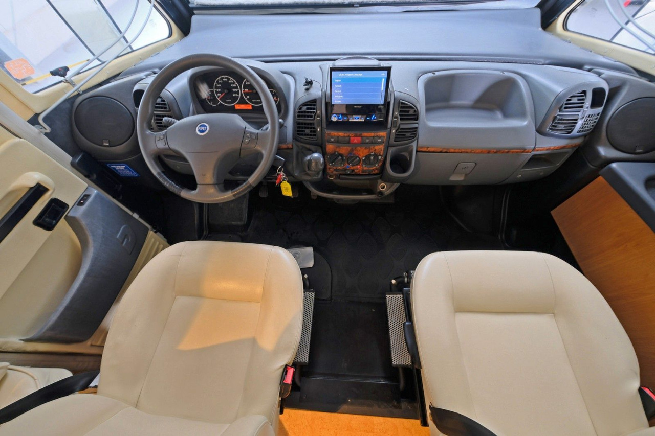 Dethleffs Esprit I 7870/Festbett+Hubbett/2xKlima/Solar - Integraal camper: afbeelding 5 Dethleffs Esprit I 7870/Festbett+Hubbett/2xKlima/Solar - Integraal camper: afbeelding 5