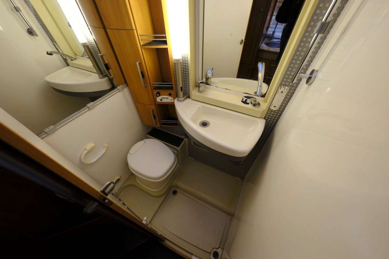 Integraal camper HYMER / ERIBA / HYMERCAR B 504/Festbett+Hubbett/Klima/Solar/DPF-Grün: afbeelding 23