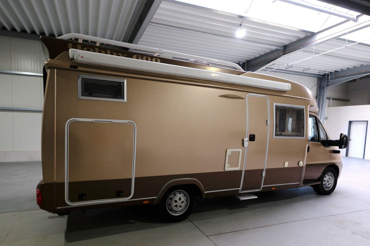 Hobby T 690 GES/Einzelbetten/2xKlima/Solar/Garage/AHK - Half integraal camper: afbeelding 5 Hobby T 690 GES/Einzelbetten/2xKlima/Solar/Garage/AHK - Half integraal camper: afbeelding 5