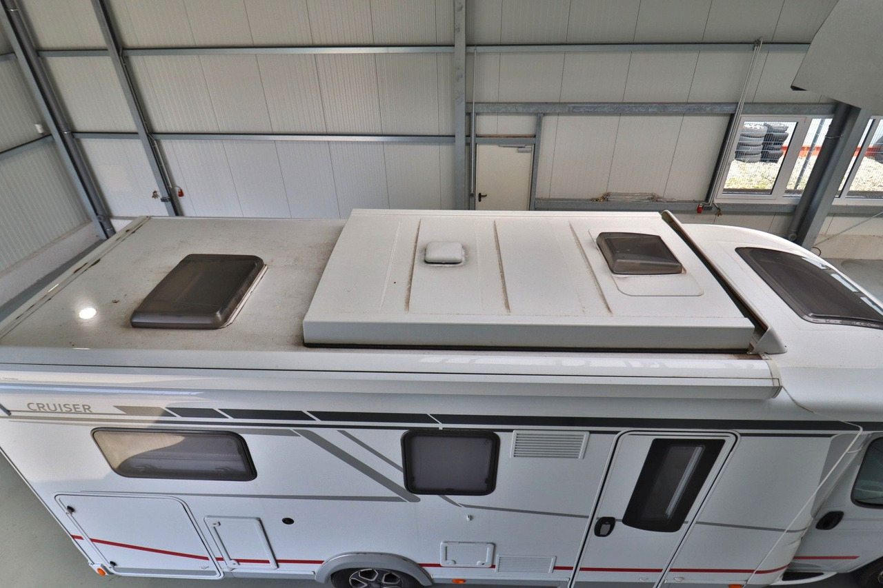 LMC Cruiser 732G/Automatik/Einzelbetten+Aufstelldach - Half integraal camper: afbeelding 4 LMC Cruiser 732G/Automatik/Einzelbetten+Aufstelldach - Half integraal camper: afbeelding 4