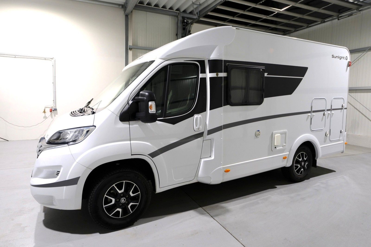 Sunlight V 60 Adventure Edition/Festbett/Garage/Klima/TOP - Half integraal camper: afbeelding 2 Sunlight V 60 Adventure Edition/Festbett/Garage/Klima/TOP - Half integraal camper: afbeelding 2