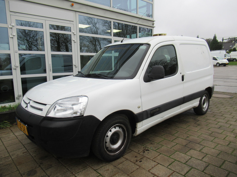 Citroën Berlingo 1.6 HDI 66KW 600 First AHK Schuifdeur - Kleine bestelwagen: afbeelding 4 Citroën Berlingo 1.6 HDI 66KW 600 First AHK Schuifdeur - Kleine bestelwagen: afbeelding 4