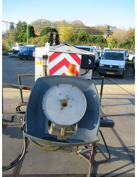 NIDO STRATOS B08-24 PALN Rotopower 0,8m3 + 350L Salzstreuer Saltspreader Zoutstrooier - Zout/ Zandstrooier: afbeelding 3 NIDO STRATOS B08-24 PALN Rotopower 0,8m3 + 350L Salzstreuer Saltspreader Zoutstrooier - Zout/ Zandstrooier: afbeelding 3