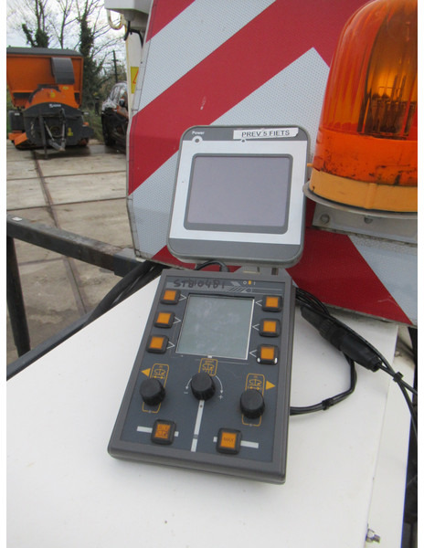 NIDO STRATOS B08-24 PALN Rotopower 0,8m3 + 350L. Salzstreuer Saltspreader Zoutstrooier - Zout/ Zandstrooier: afbeelding 4 NIDO STRATOS B08-24 PALN Rotopower 0,8m3 + 350L. Salzstreuer Saltspreader Zoutstrooier - Zout/ Zandstrooier: afbeelding 4