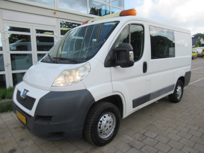 Peugeot Boxer 330 2.2 HDI L1H1 P+ Dubbelcabine DOKA airco - Kleine bestelwagen, Bestelwagen met dubbele cabine: afbeelding 3 Peugeot Boxer 330 2.2 HDI L1H1 P+ Dubbelcabine DOKA airco - Kleine bestelwagen, Bestelwagen met dubbele cabine: afbeelding 3