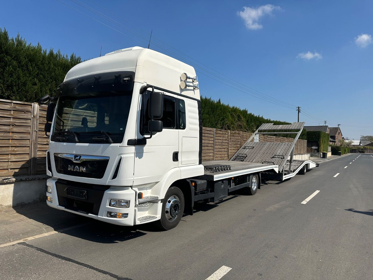 MAN 8.250 TGL*VDI2700*TOP*4-er Zug BFT Anhänger MAN 8.250 TGL*VDI2700*TOP*4x L1H1 - Autovrachtwagen vrachtwagen, Bedrijfswagen: afbeelding 1 MAN 8.250 TGL*VDI2700*TOP*4-er Zug BFT Anhänger MAN 8.250 TGL*VDI2700*TOP*4x L1H1 - Autovrachtwagen vrachtwagen, Bedrijfswagen: afbeelding 1