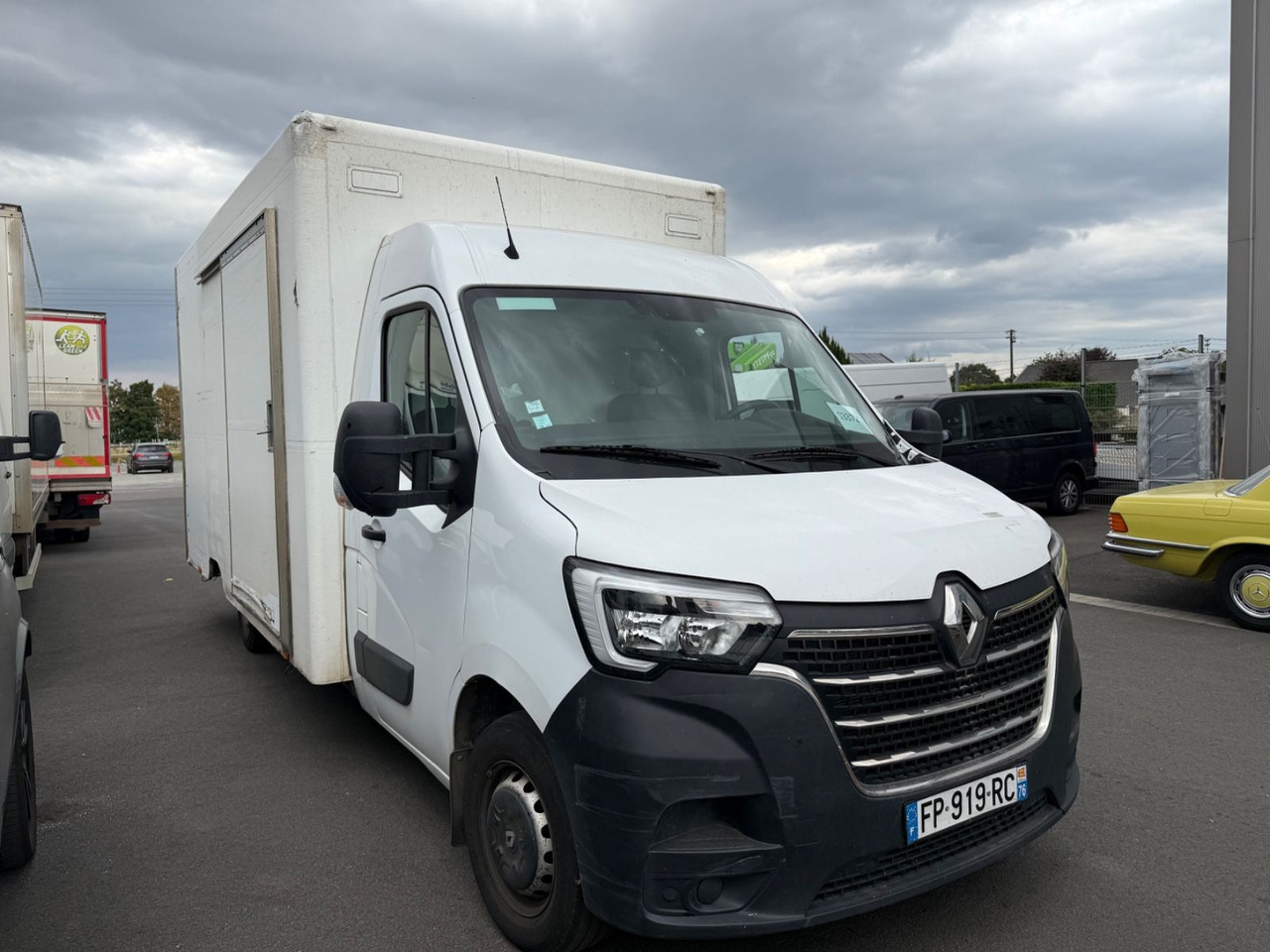 Renault Master III Koffer/Hebebühne/Klima/Kamera - Bestelwagen gesloten laadbak: afbeelding 2 Renault Master III Koffer/Hebebühne/Klima/Kamera - Bestelwagen gesloten laadbak: afbeelding 2