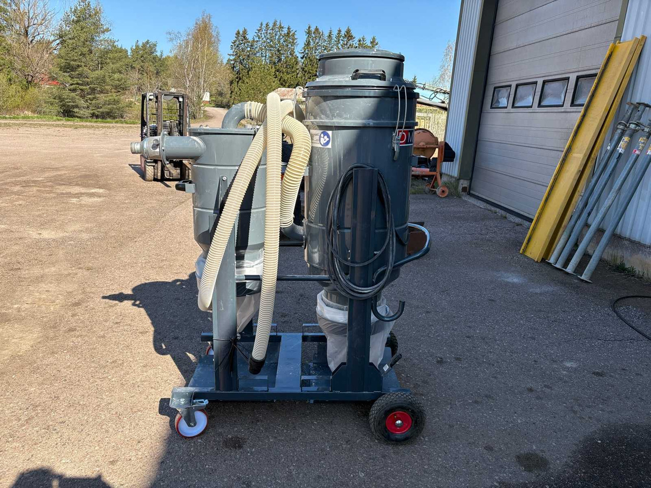 Industrial vacuum cleaner Delfin DM3 - Industriële stofzuiger: afbeelding 1 Industrial vacuum cleaner Delfin DM3 - Industriële stofzuiger: afbeelding 1