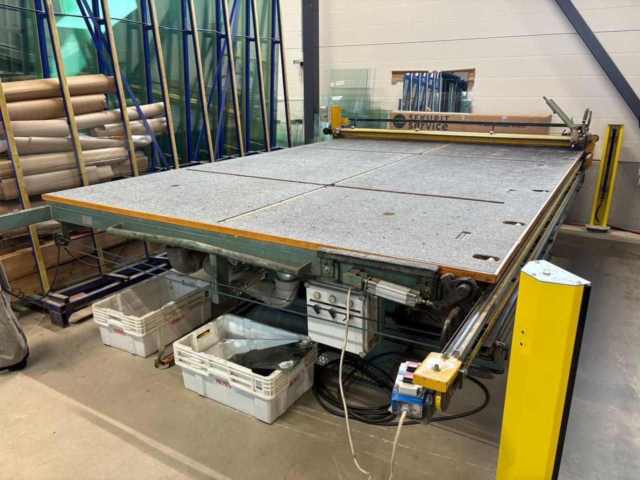 Semi-Automatic Glass Cutting Table SF - Werktuigmachine: afbeelding 1 Semi-Automatic Glass Cutting Table SF - Werktuigmachine: afbeelding 1