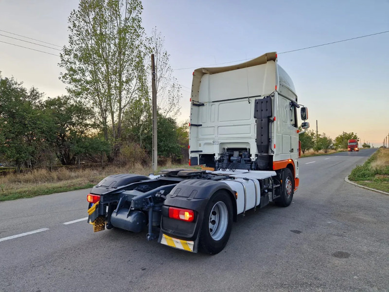 DAF XF 105.460 Manual - Terminal trekker: afbeelding 4 DAF XF 105.460 Manual - Terminal trekker: afbeelding 4