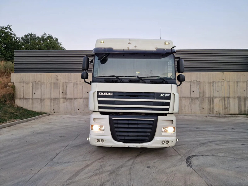 DAF XF 105.460 - Terminal trekker: afbeelding 1 DAF XF 105.460 - Terminal trekker: afbeelding 1