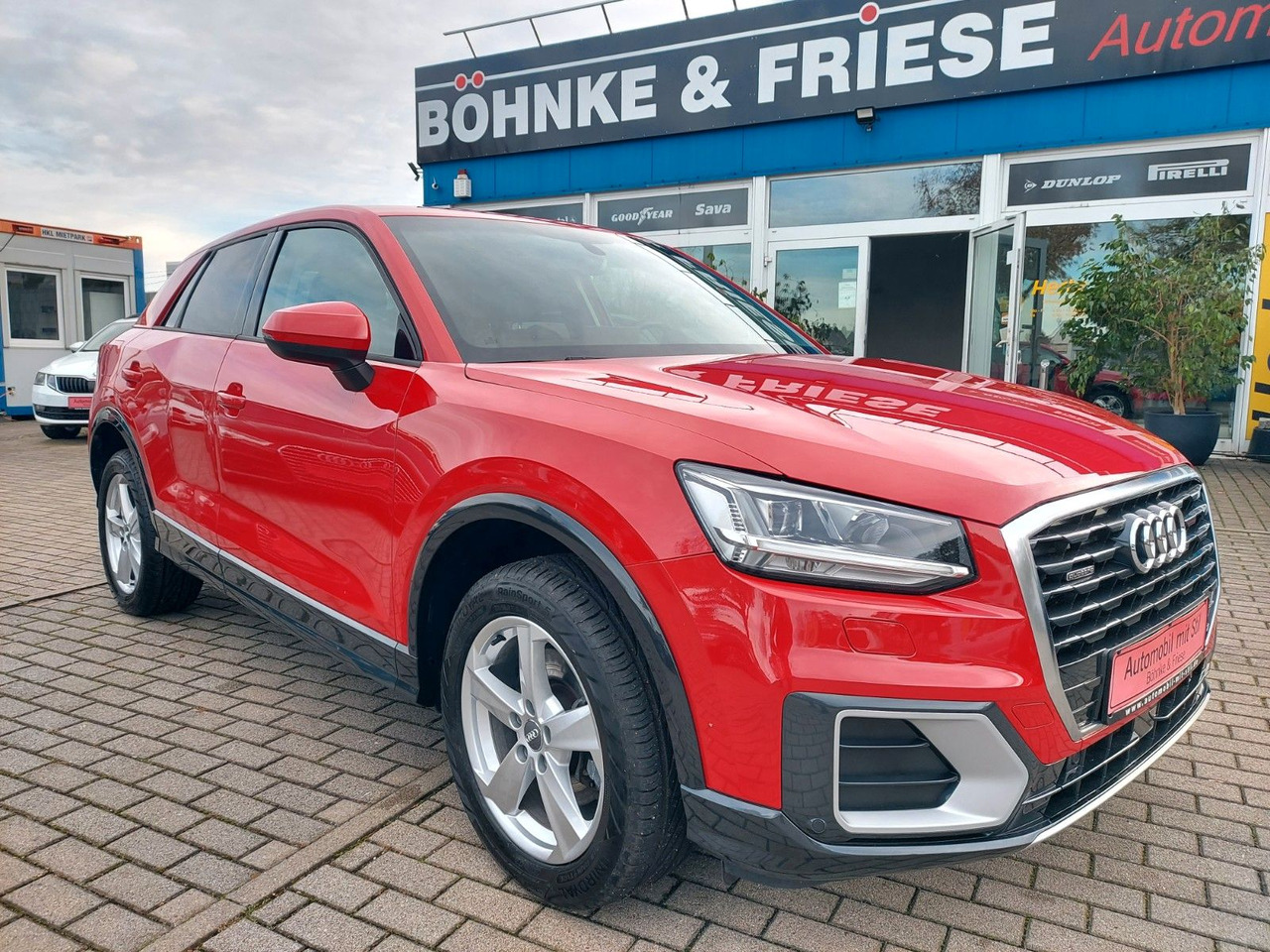 Audi Q2 40 TFSI quattro sport LED Leder Kamera AHK - SUV: afbeelding 1 Audi Q2 40 TFSI quattro sport LED Leder Kamera AHK - SUV: afbeelding 1