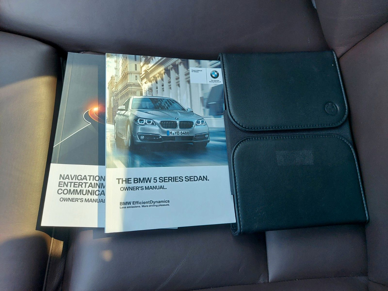 Sedan BMW 550i Limousine Autom. M-Sport HUD Glasdach H&K: afbeelding 28