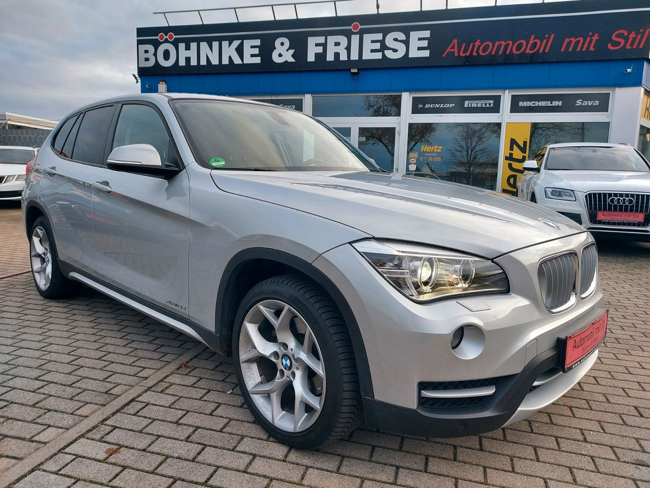 BMW X1 18 d xDrive Xenon Navi Leder AHK - SUV: afbeelding 1 BMW X1 18 d xDrive Xenon Navi Leder AHK - SUV: afbeelding 1