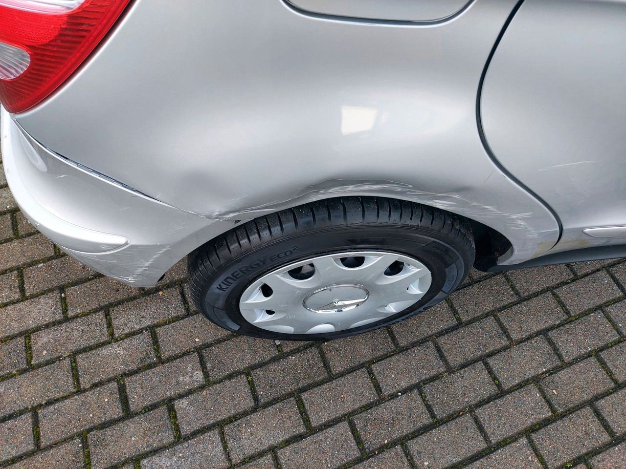 Mercedes-Benz A 150 5 Türen Klimaautomatik Sitzheizung - Personenwagen: afbeelding 2 Mercedes-Benz A 150 5 Türen Klimaautomatik Sitzheizung - Personenwagen: afbeelding 2