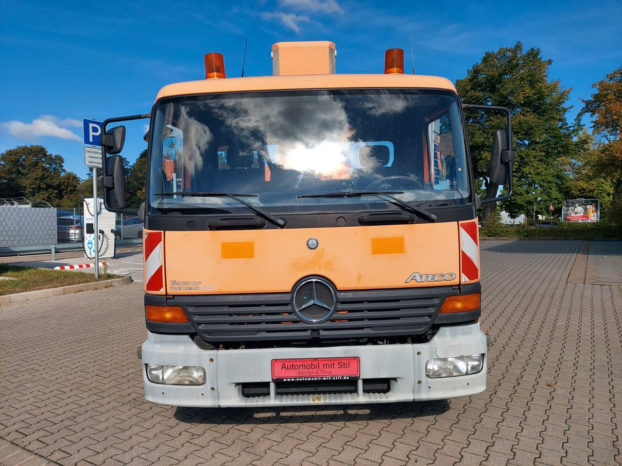 Mercedes-Benz ATEGO 1323 HUBSTEIGER WUMAG WT220H - Vrachtwagen hoogwerker: afbeelding 2 Mercedes-Benz ATEGO 1323 HUBSTEIGER WUMAG WT220H - Vrachtwagen hoogwerker: afbeelding 2