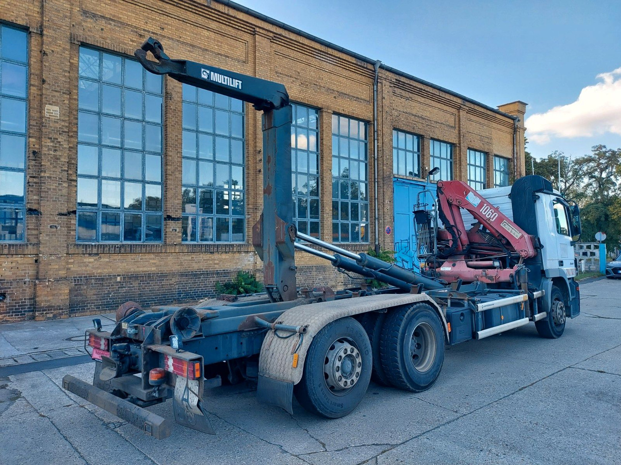 Mercedes-Benz Actros 6-Zyl. 2541 HMF KRAN ABROLLKIPPER - Haakarmsysteem vrachtwagen, Kraanwagen: afbeelding 2 Mercedes-Benz Actros 6-Zyl. 2541 HMF KRAN ABROLLKIPPER - Haakarmsysteem vrachtwagen, Kraanwagen: afbeelding 2