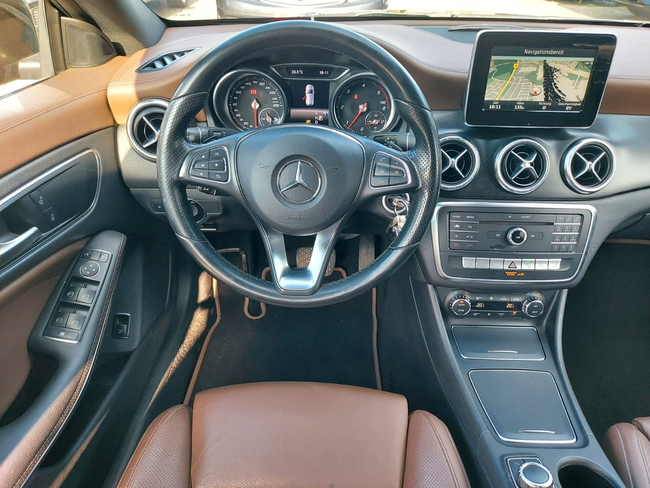 Mercedes-Benz CLA 220 CLA -Klasse Shooting Brake AMG ACC - Personenwagen: afbeelding 2 Mercedes-Benz CLA 220 CLA -Klasse Shooting Brake AMG ACC - Personenwagen: afbeelding 2