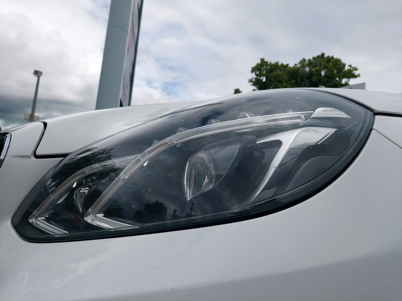 Mercedes-Benz E 220 E -Klasse T 220CDI LED Glasdach Leder Navi - Personenwagen: afbeelding 2 Mercedes-Benz E 220 E -Klasse T 220CDI LED Glasdach Leder Navi - Personenwagen: afbeelding 2