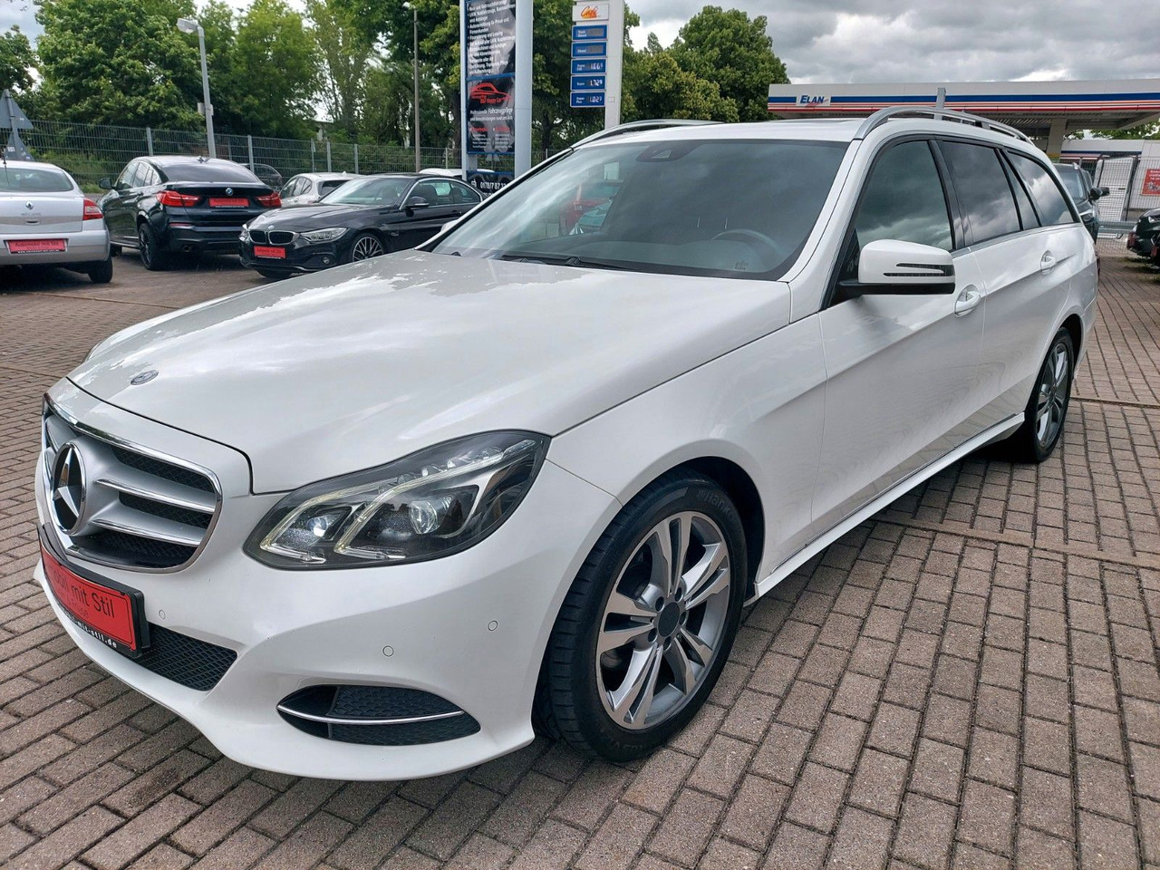 Mercedes-Benz E 220 E -Klasse T 220CDI LED Glasdach Leder Navi - Personenwagen: afbeelding 5 Mercedes-Benz E 220 E -Klasse T 220CDI LED Glasdach Leder Navi - Personenwagen: afbeelding 5