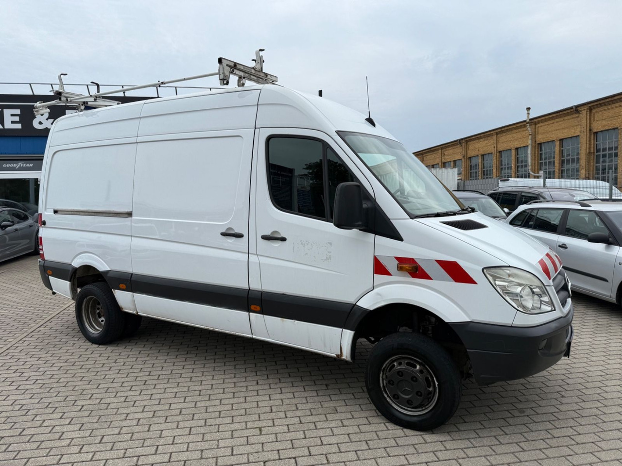 Mercedes-Benz Sprinter II Kasten 516 CDI 4X4 Allrad Standheiz. - Personenvervoer: afbeelding 2 Mercedes-Benz Sprinter II Kasten 516 CDI 4X4 Allrad Standheiz. - Personenvervoer: afbeelding 2