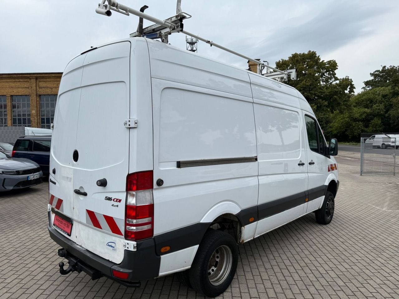 Mercedes-Benz Sprinter II Kasten 516 CDI 4X4 Allrad Standheiz. - Personenvervoer: afbeelding 4 Mercedes-Benz Sprinter II Kasten 516 CDI 4X4 Allrad Standheiz. - Personenvervoer: afbeelding 4