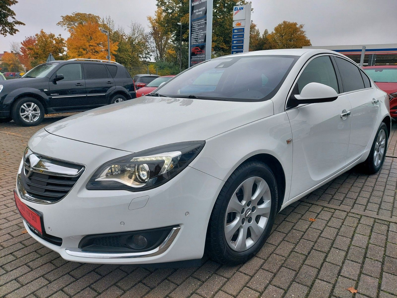Opel Insignia A Lim. Automatik Leder Navi Xenon Led - Sedan: afbeelding 5 Opel Insignia A Lim. Automatik Leder Navi Xenon Led - Sedan: afbeelding 5